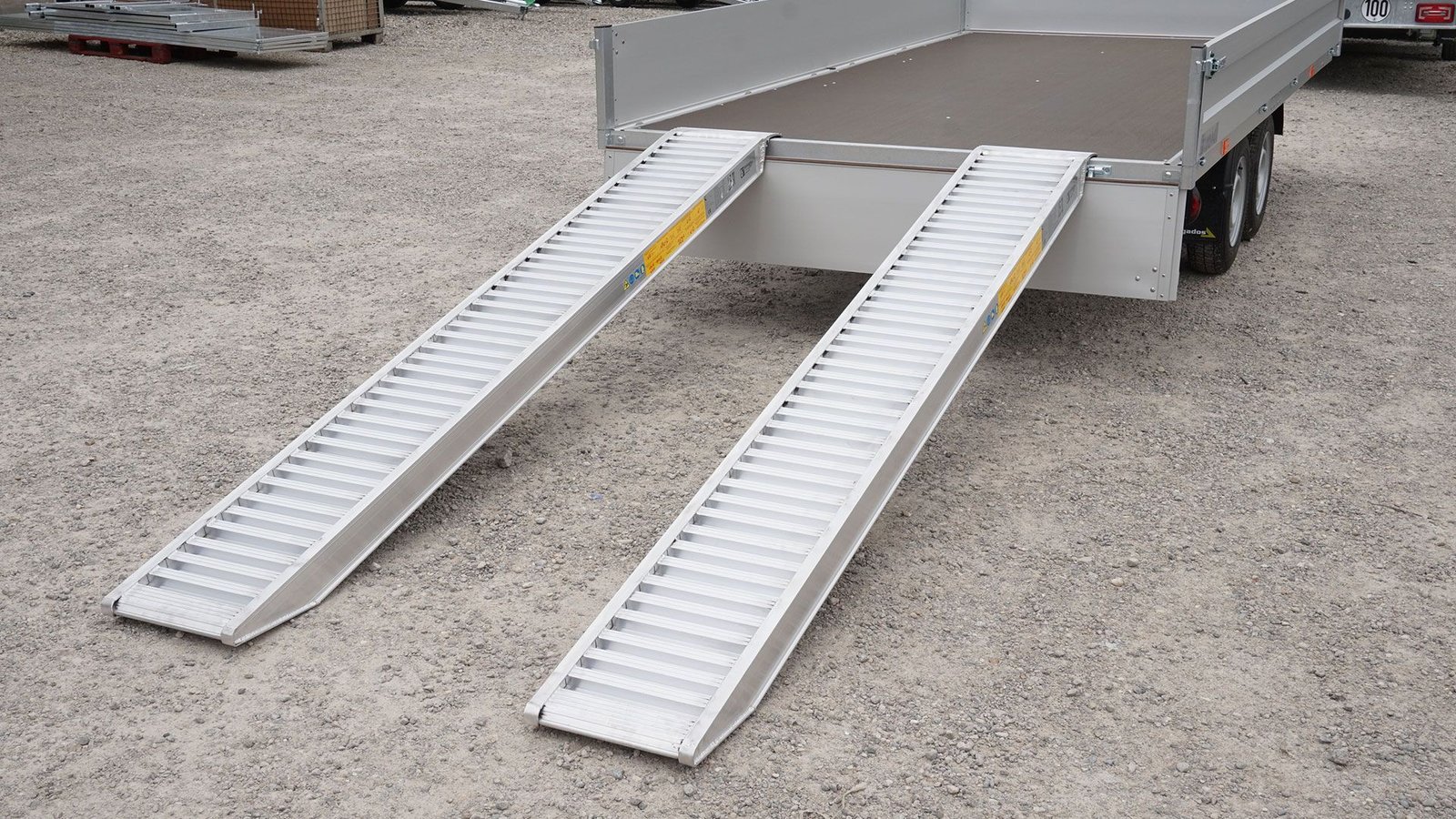 Rampe de chargement en aluminium droit pour remorque, 3000 x 360 mm, capacité de charge 3700 kg - pleine