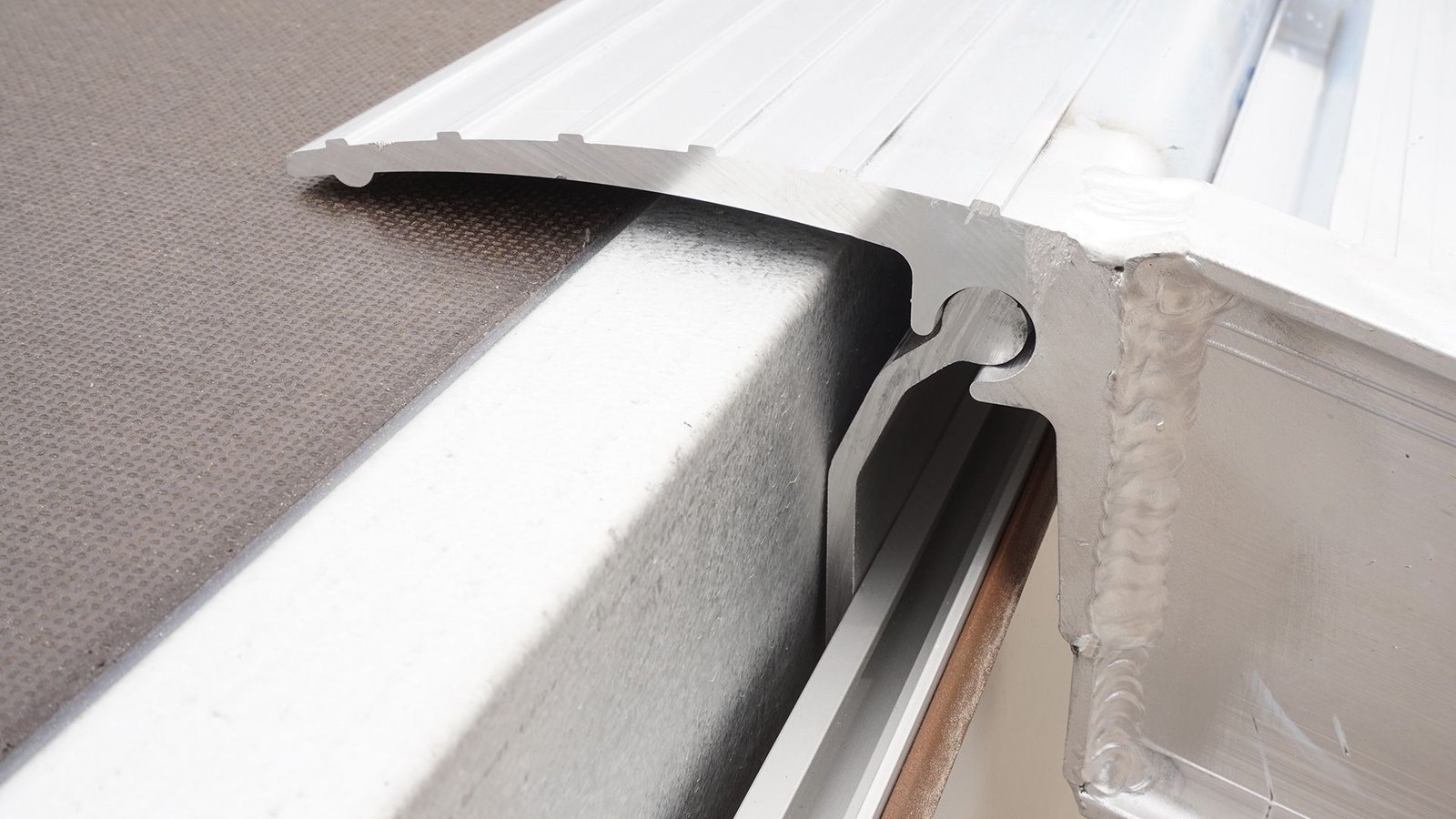 Rampe de chargement en aluminium droit pour remorque, 3500 x 360 mm, capacité de charge 3100 kg - pleine – Image 2